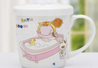 bone china mug with lid and cartoon picture