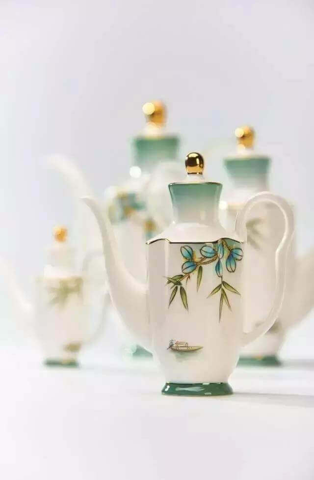 exquisite-bone-china-teapot